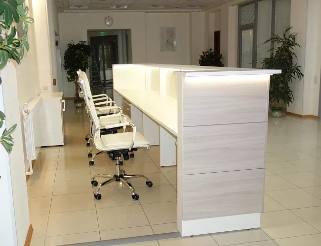 фото стойка ресепшн Steel №5