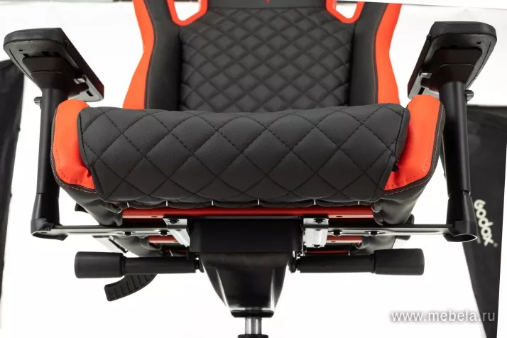 кресло Knight Titan BR