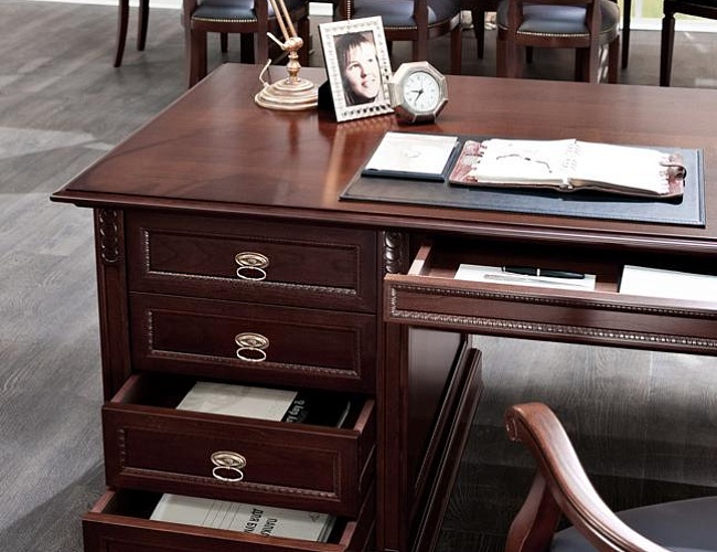 фото кабинет директора Doge №3