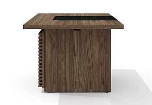 Стол руководителя с декор. траверсом