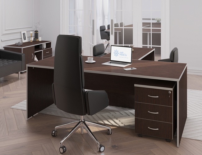 фото кабинет директора Свифт №2