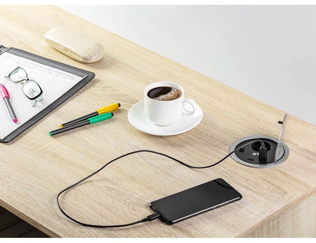 фото Розетка круглая врезная Charger №3