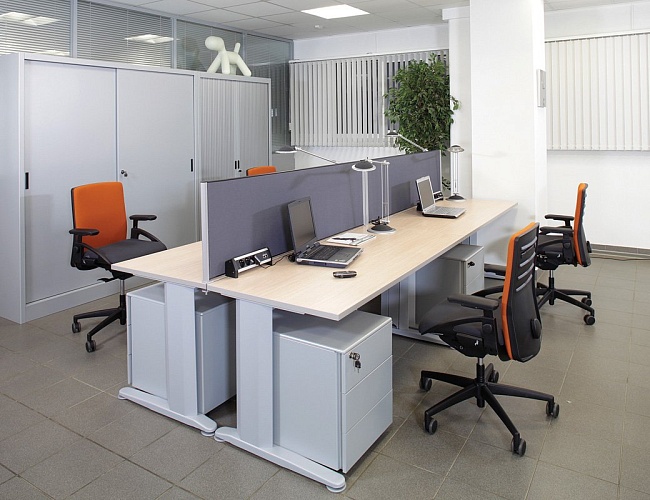 фото мебель для персонала StartUp №3