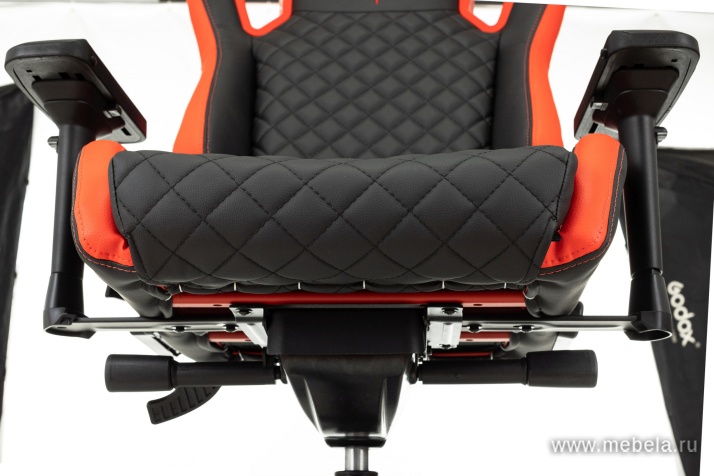 кресло Knight Titan BR