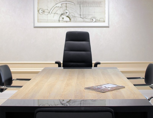 фото столы переговоров Lava №5