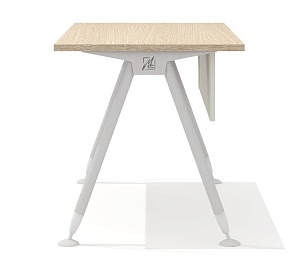 Стол прямой на металлокаркасе