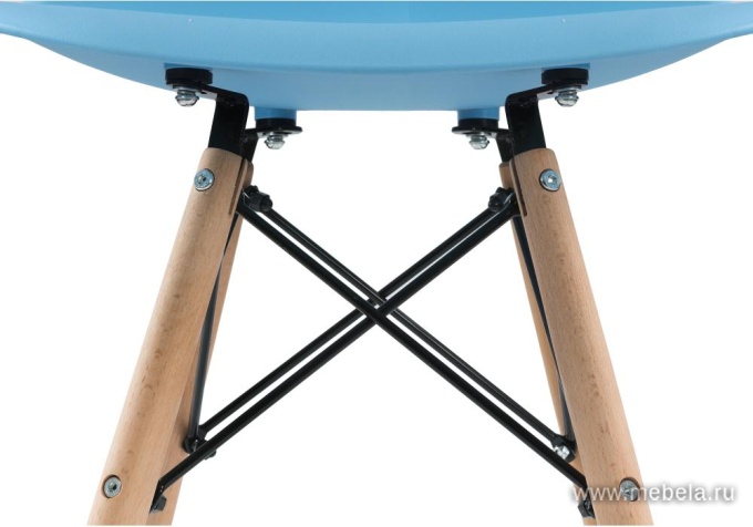 Обеденный стул Eames